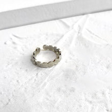 Load image into Gallery viewer, Peri&#39;sBox Gold/Silver Color Linked Circle Rings Round Geometric Rings for Women Minimalist Stacking Rings Adjustable 2020 Trendy
