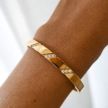 Load image into Gallery viewer, Fashion Punk Gold Color Bangles for Women Men Trendy Stainless Steel Metal Bracelets Bohemian Jewelry Accessories Gift Wholesale
